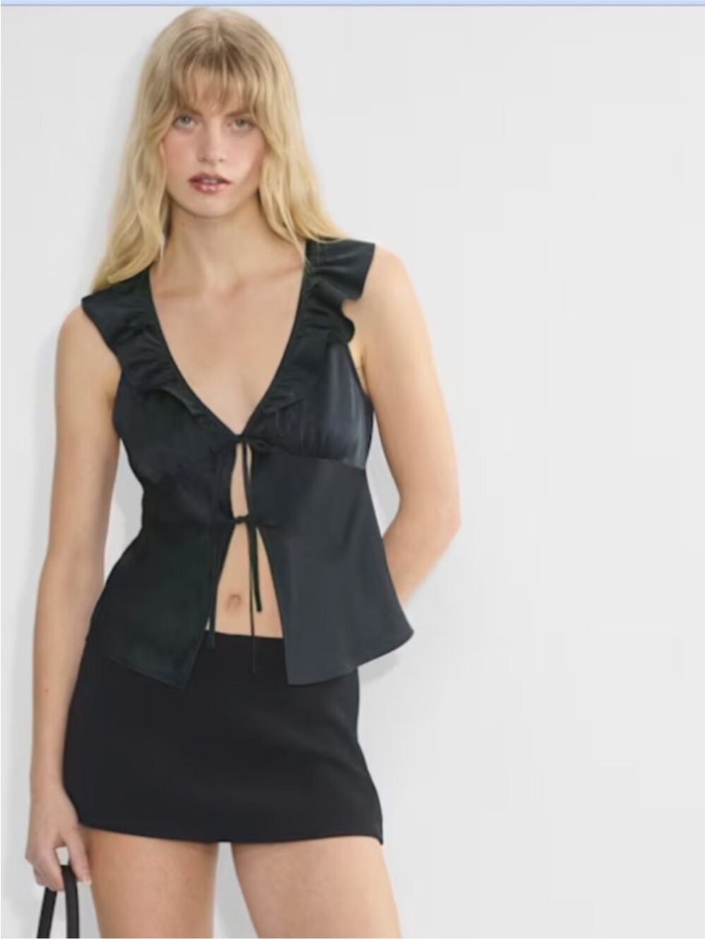 Aritzia Wilfred Tonka Satin Blouse